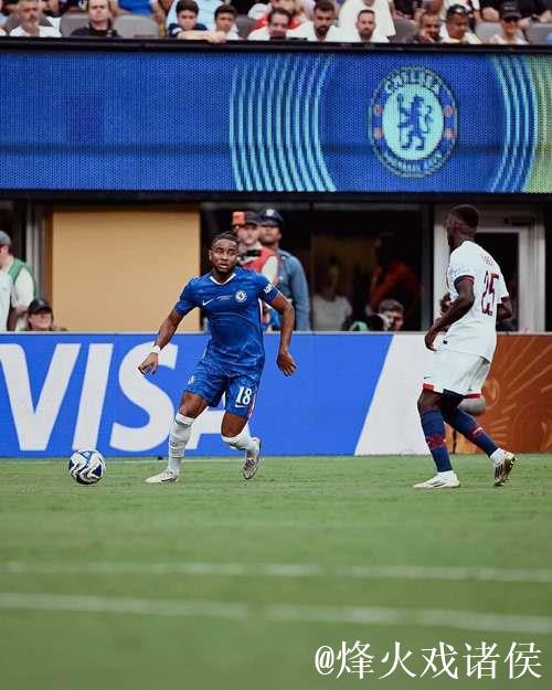 恩昆库晒世俱杯冠军照：以伟大荣耀为赛季圆满收官